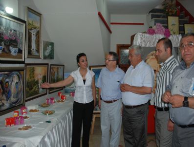 Samek, Sapanca`da Yılsonu Sergisi Açtı